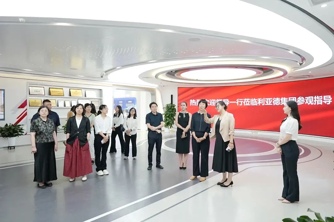 北京市统计局局长李素芳一行莅临amjs澳金沙门调研指导